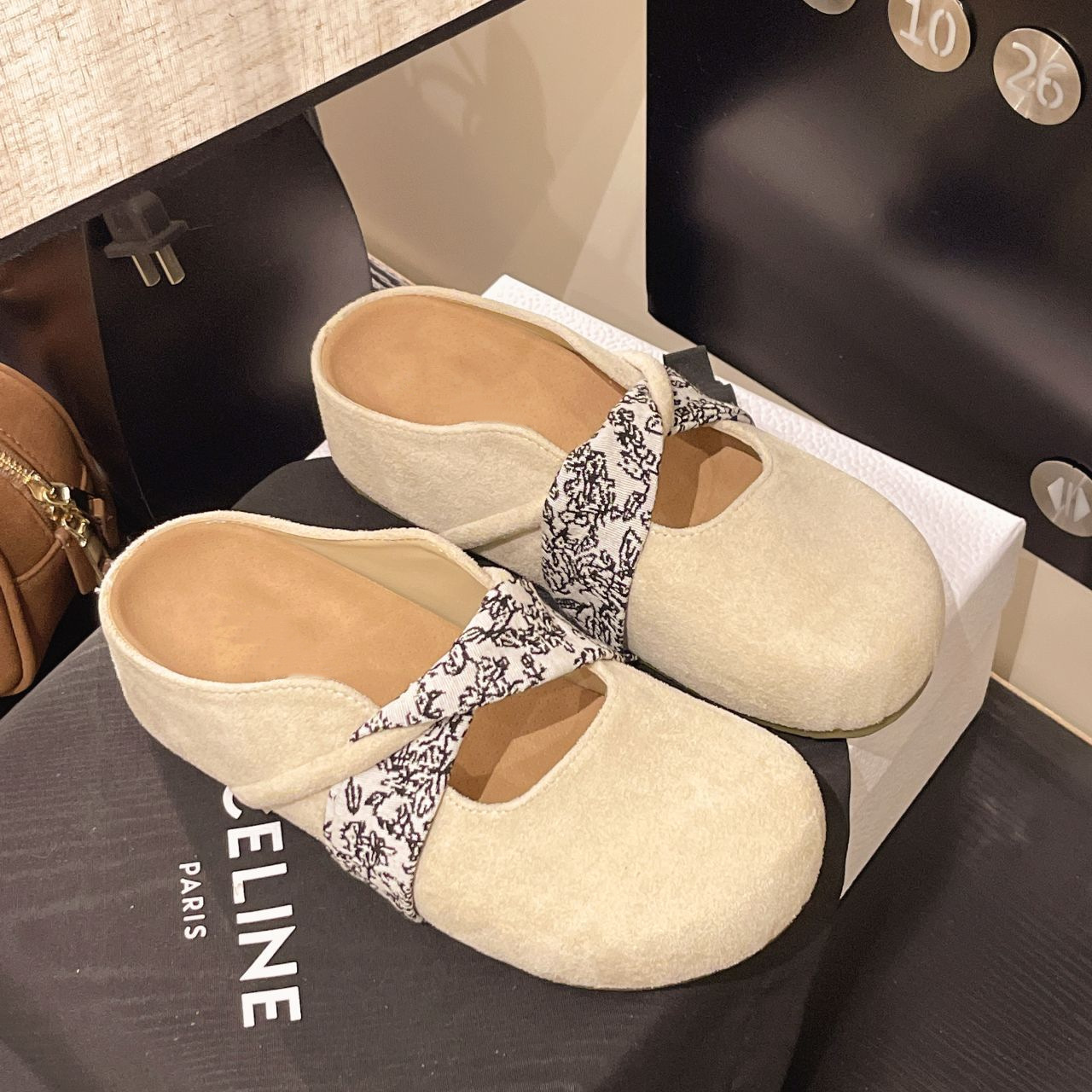 Casual Flat Slip-on Closed-toe Mule Sandals foto 3