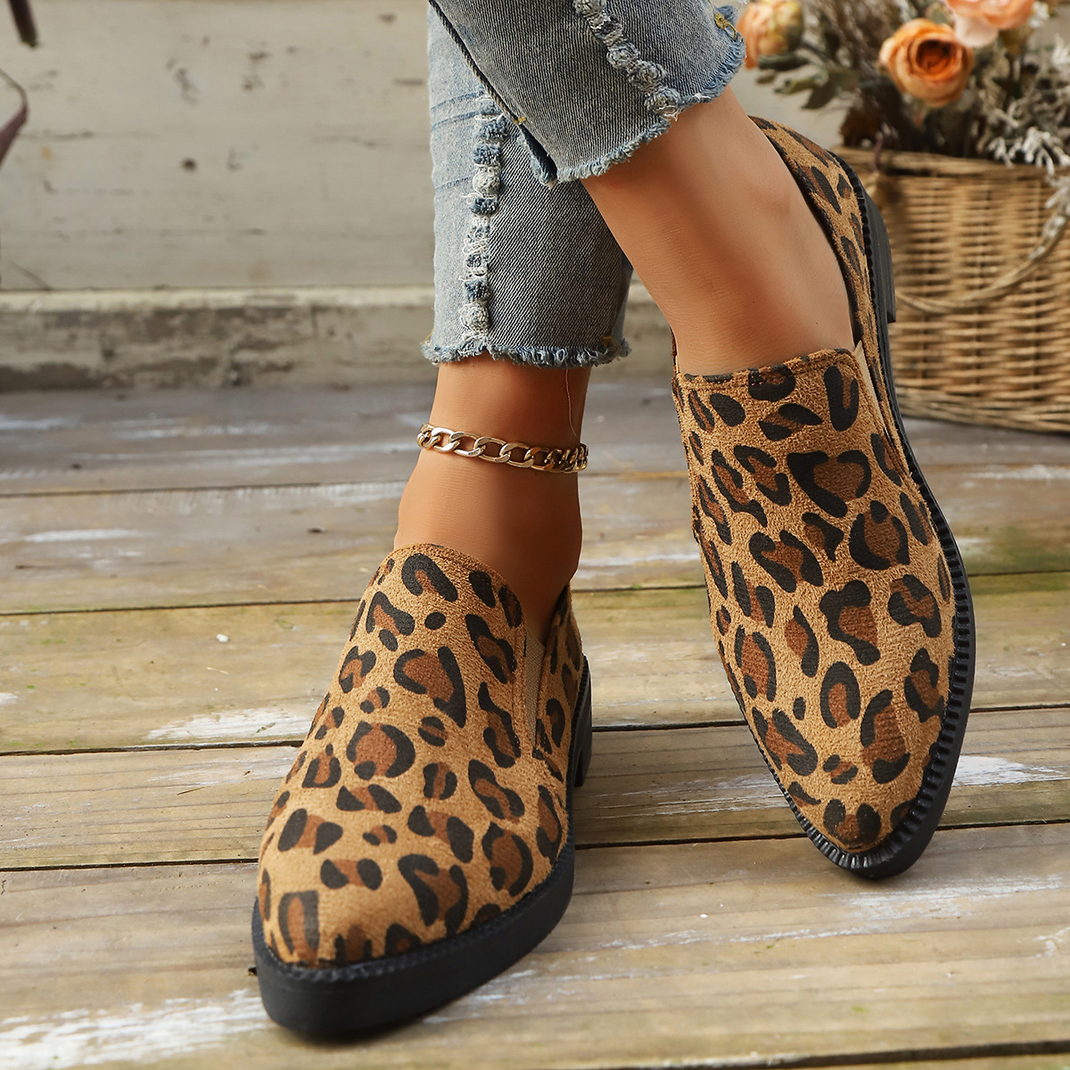 Pointed Toe Chunky Heel Lightweight Comfortable All-match Leopard Print Slip-on Shoes foto 2