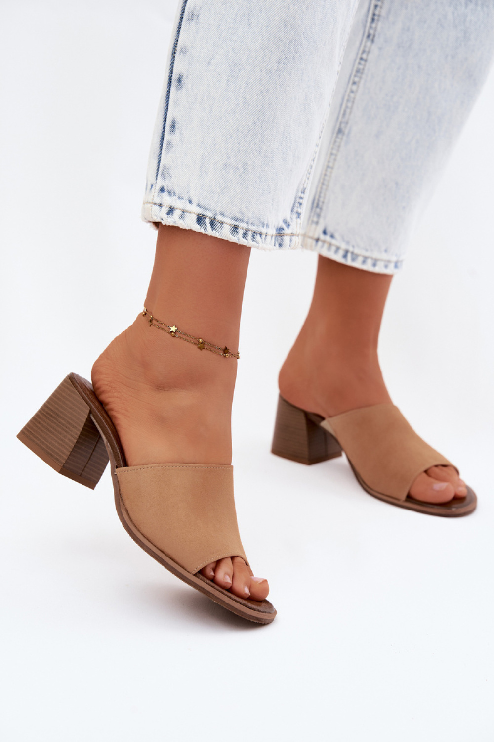 Hakken slippers Step in style