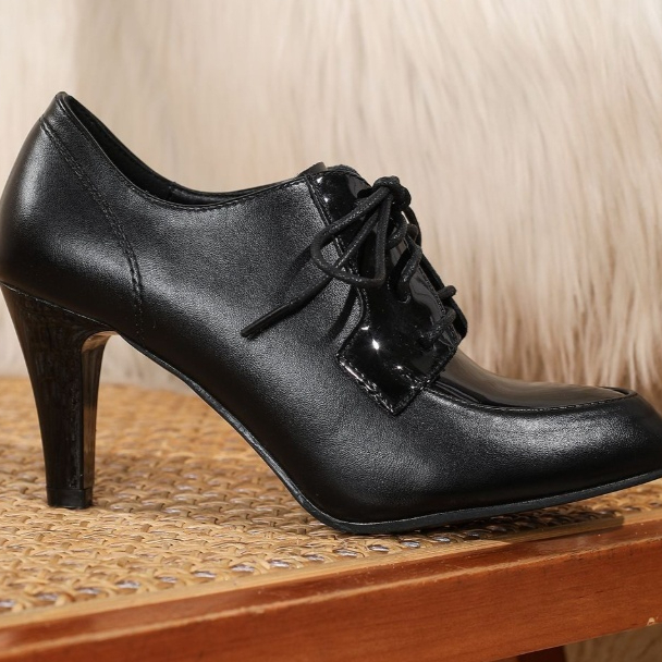 Womens Deep-V-cut Pointed-toe High-heeled Bootsversatile And Easy To Style foto 2