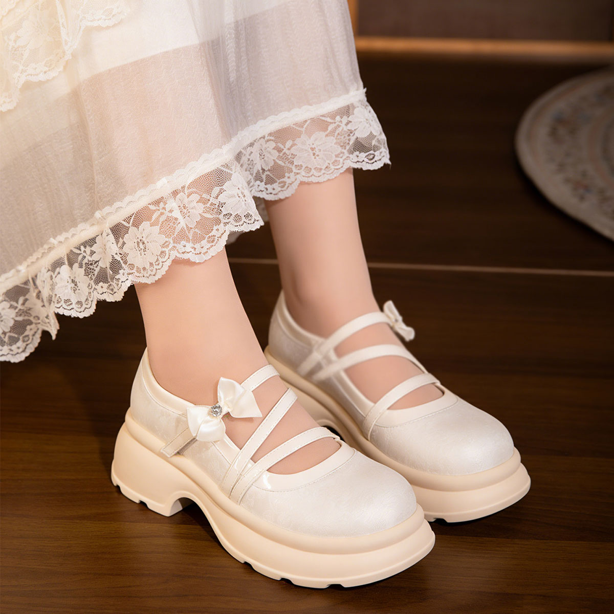 Sweet Bow Platform Mary Jane Shoes, Ivory Chunky Sole Pumps For Daily Wear foto 5