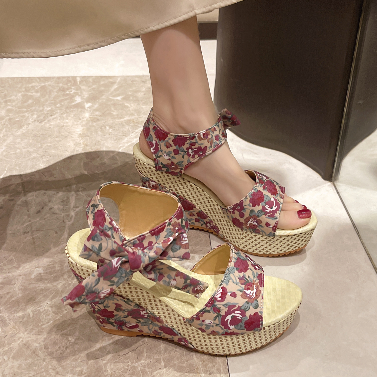 Elegant Wedge Women's Peep Toe Sandals foto 4