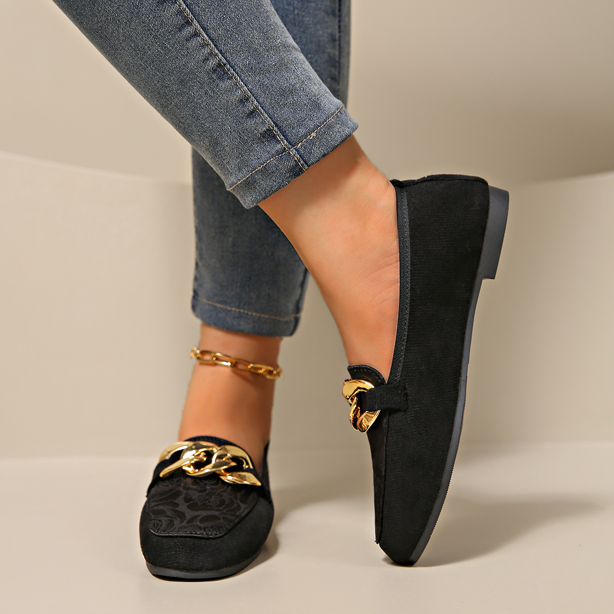 Women's Metal Flat Lazy Doug Shoes foto 5