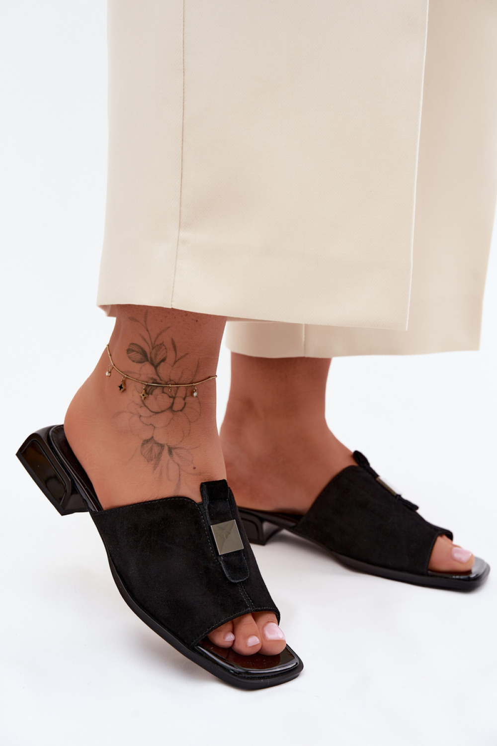 Slippers Step in style