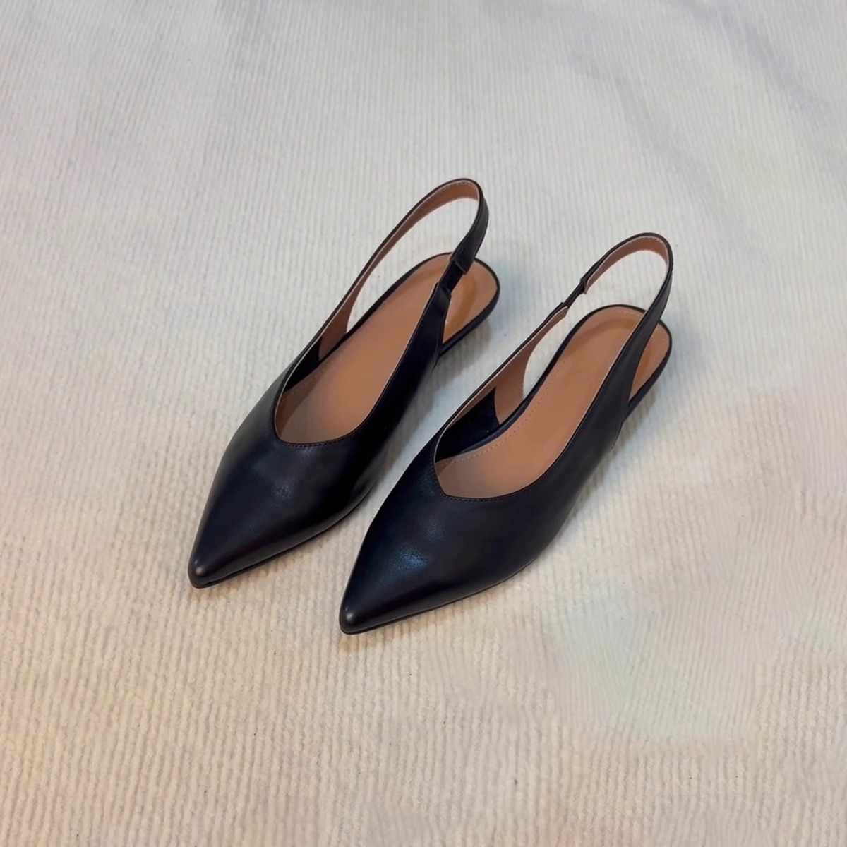Womens Solid-Color Retro All-Match Pointed-Toe Sandals foto 2