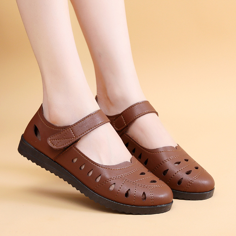 Hollow Breathing Comfortable Flat Soft Bottom Middle-aged And Elderly Sandals foto 4