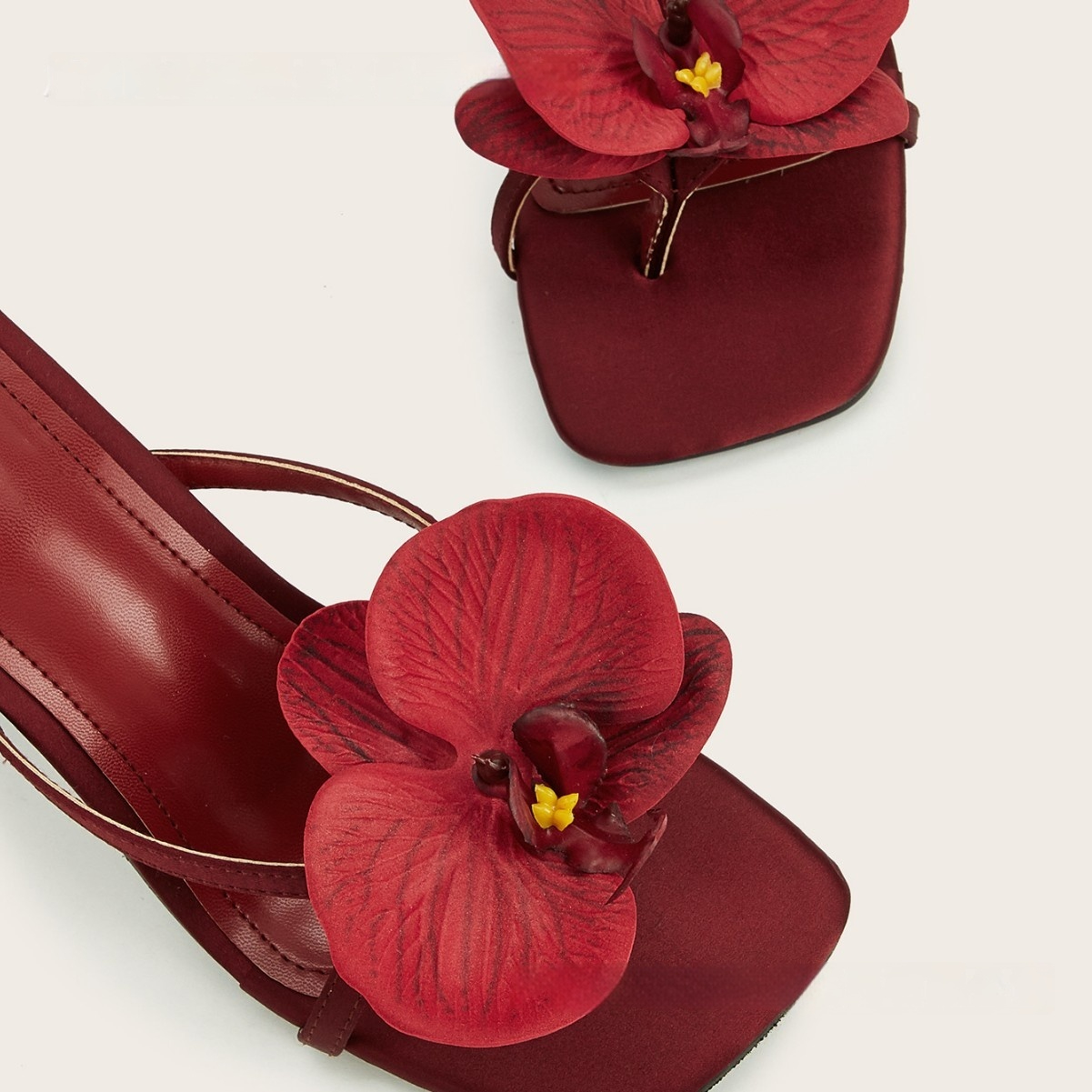 Wine Red Meiko Flower Decorative Flip-toe Square Toe High Heel Sandals foto 4