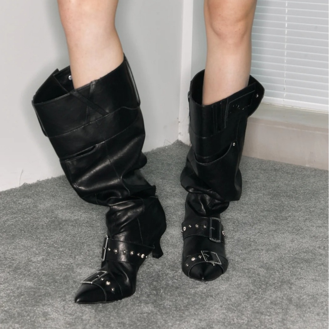 Pointed-toe Metal Buckle High-shaft Puffy Boots Vintage Long Boots For Women foto 5