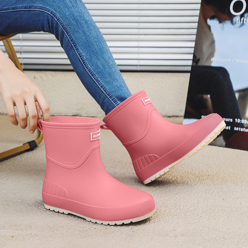 Mid-calf Women's Stylish Water Shoes Outdoor Non-slip Adult Rain Boots foto 4