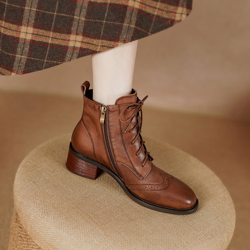 Retro-style Leather Ankle Boots With Side Zippers And Lace-up Design foto 4