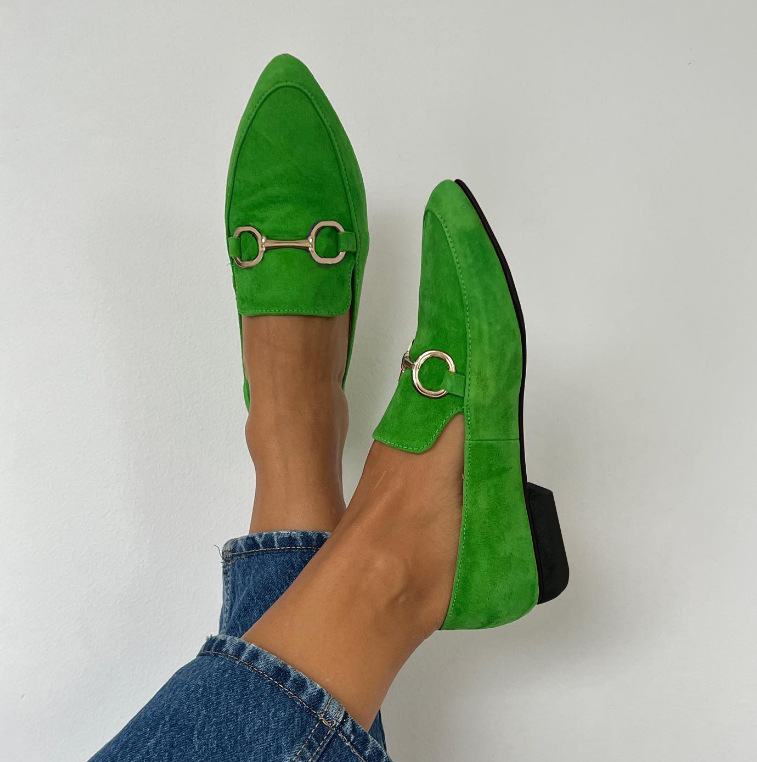 Female Creative Pointed Shallow Mouth Buckle Casual Single Shoe foto 2