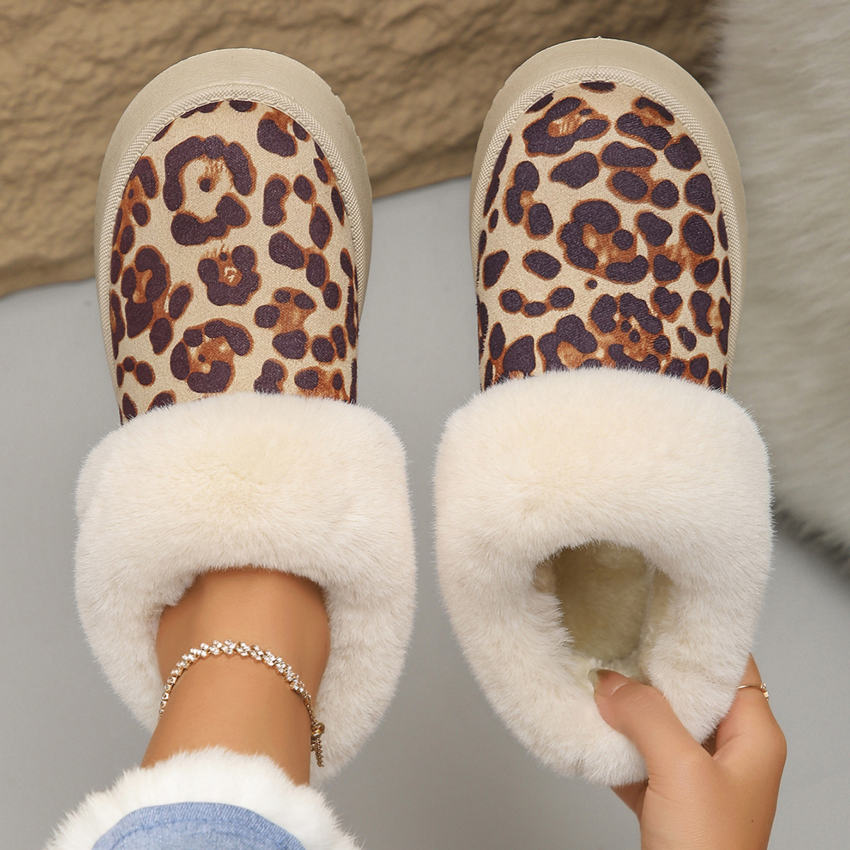 New Stylish And Chic Leopard-print French-style Velvet-lined Warm Thick-soled Cotton Shoes foto 5