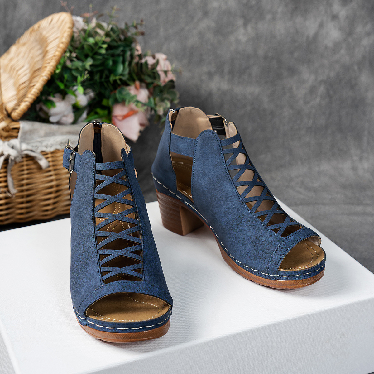Stylish Plus-size Chunky-heel Womens Sandals foto 4