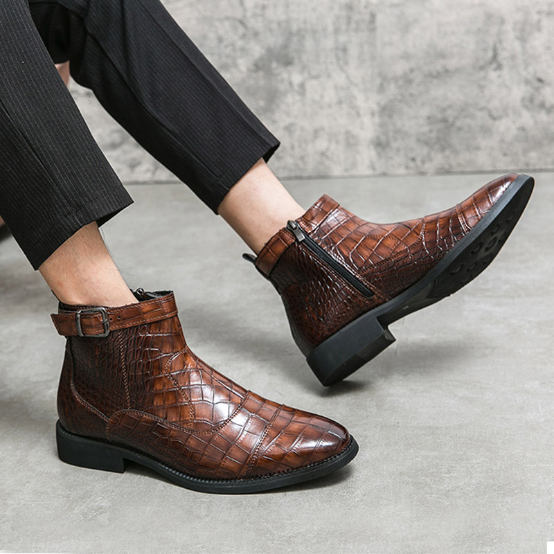 Men's Crocodile Pattern Boots Fashion Pointed Toe Low Square Heel Buckle Zipper Ankle Boots Business Formal Leather Shoes foto 4