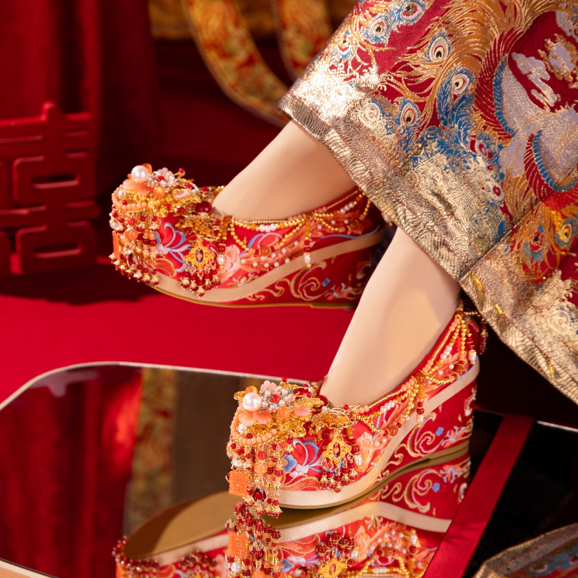 Heavyweight Chinese-style Wedding Shoes With Platform Heels, High Heels, Ancient Style Xiuhe Shoes, Wedding Shoes For Brides, Wedding Shoes For Married Women, Traditional Chinese Clothing For Weddings foto 2