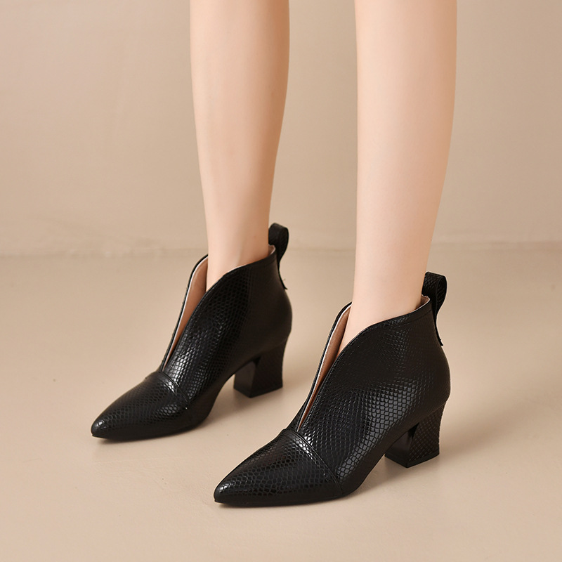 Womens High-heeled Martin-style Ankle Boots With A V-cut foto 4