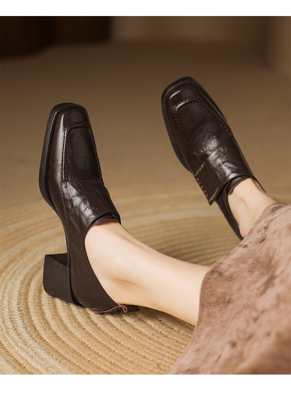 New Springautumn Square-toe Chunky-heel Deep-vamp Pumps In British Style foto 2