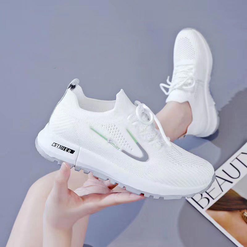 Versatile Flyknit Mesh Casual Sneakers Running Shoes For Students foto 3