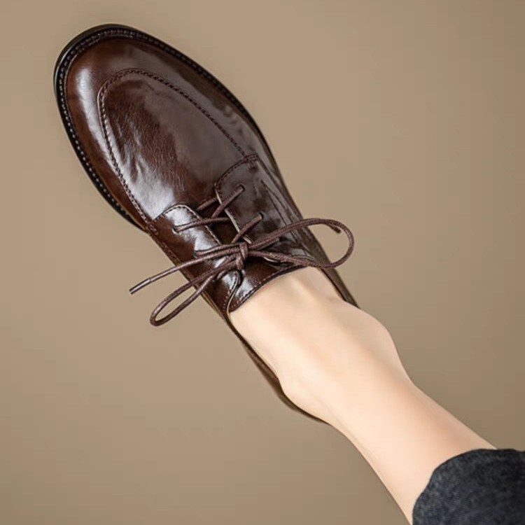Womens Large-size Leather Shoes With A Round Toe And Cowhide Upper foto 4