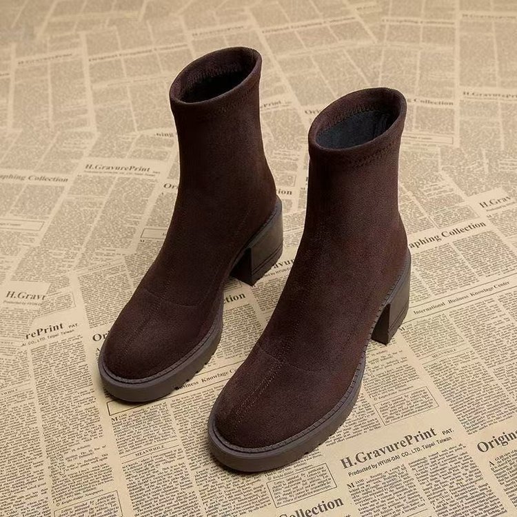 Brown Heeled Ankle Boots For Petite Women foto 5