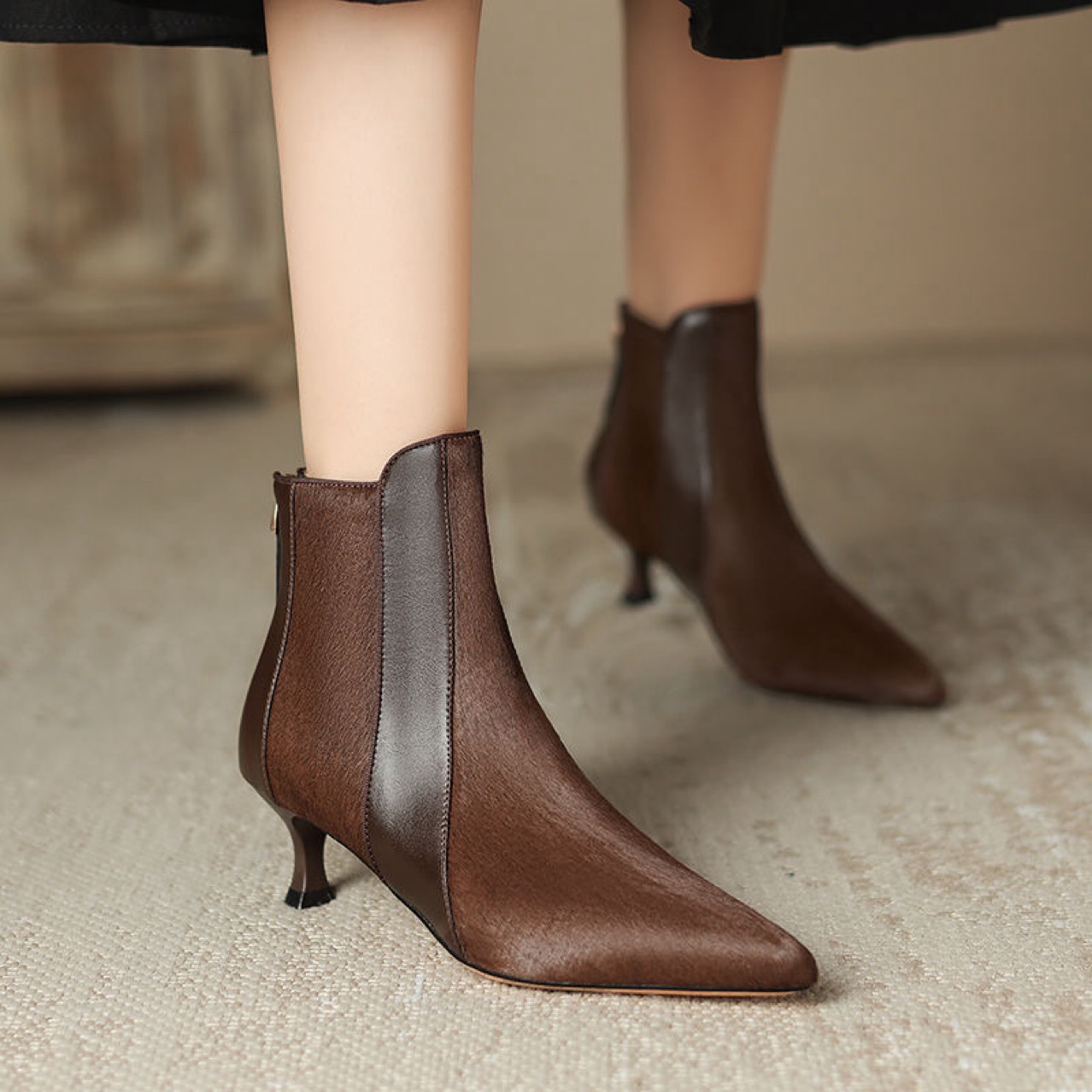 Full-leather Stiletto-heeled Pointed-toe Ankle Boots With A Back Zipper foto 3