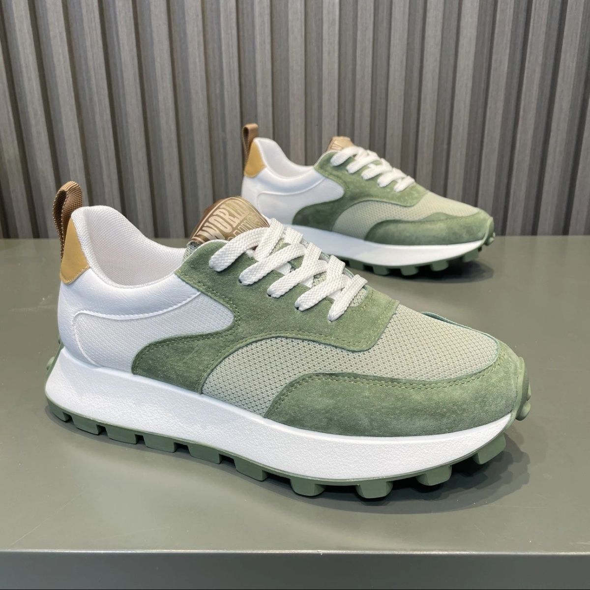 Men's Sports Color Matching Low-top Breathable Fabric Leather Stitching Casual Shoes foto 4
