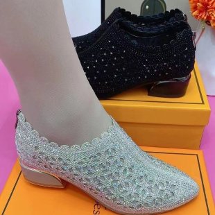 Elegant Frosted Full Diamond Hollow-out Chunky Heel foto 2