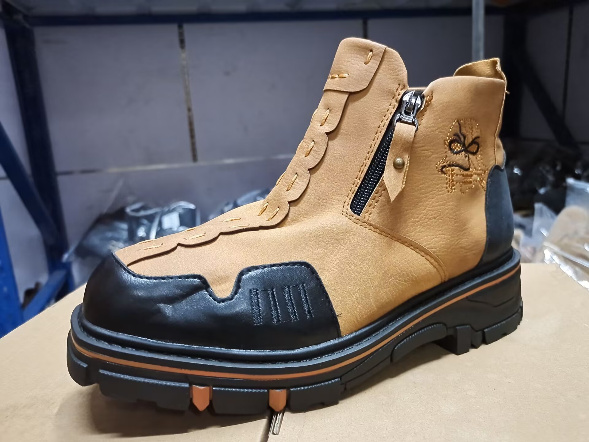 Men's Short Boots Round Toe Large Size Side Zipper Martin Boots foto 2
