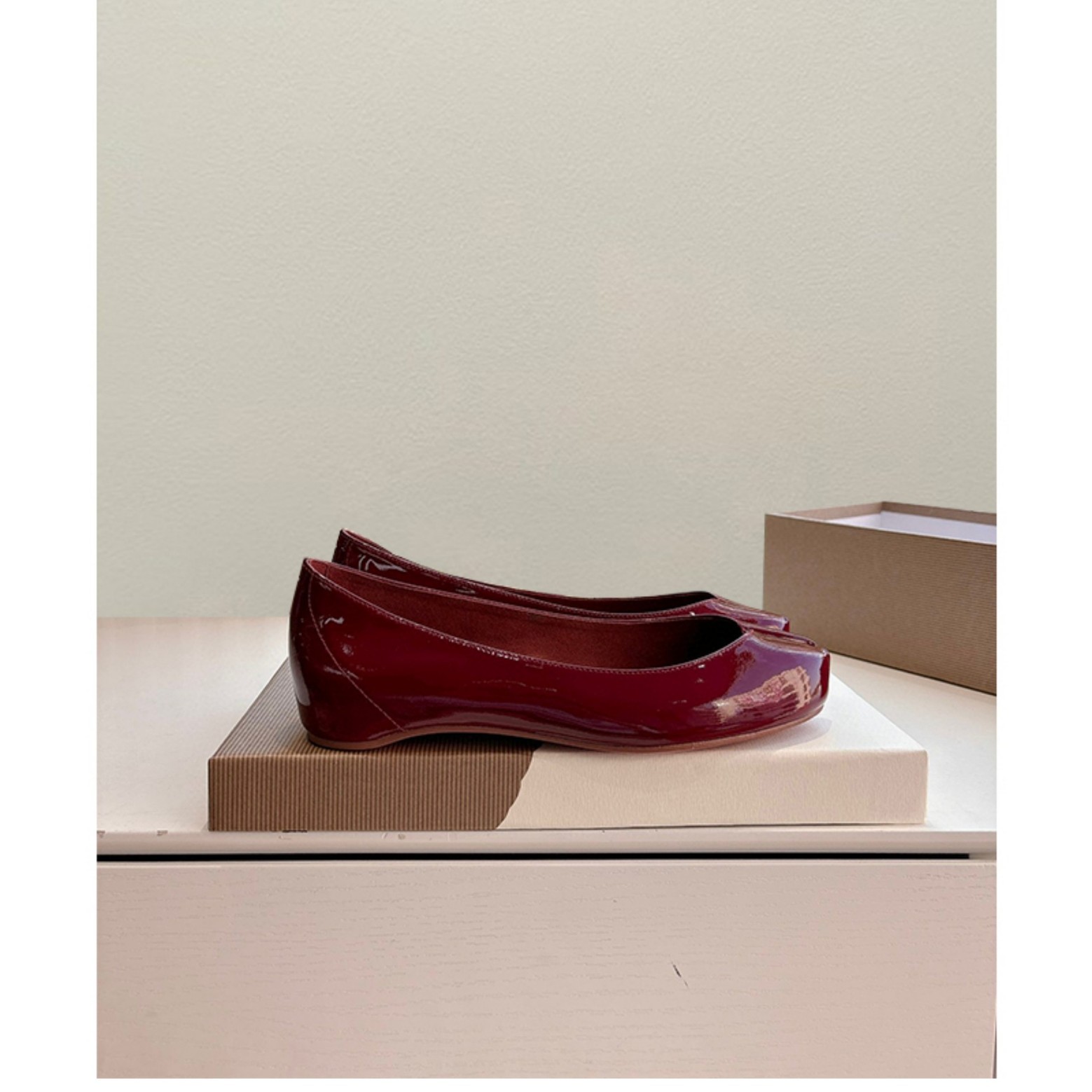 Women's Slip-on Flat Bottom Split Toe Pumps foto 4
