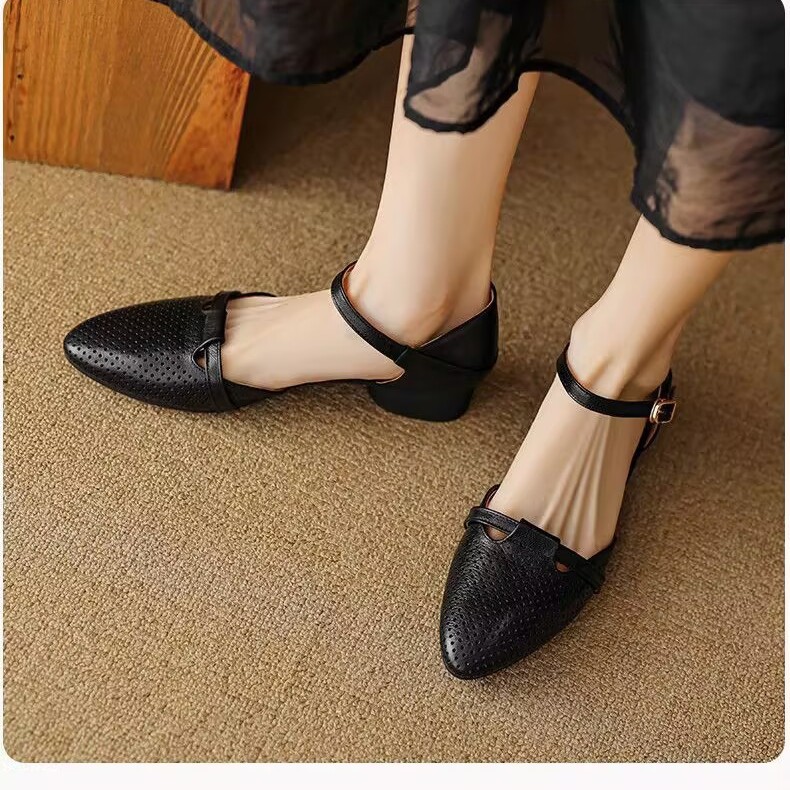 New Retro Chunky Heel Buckle With Closed Toe Stitching Hollowed Sandals Women foto 4
