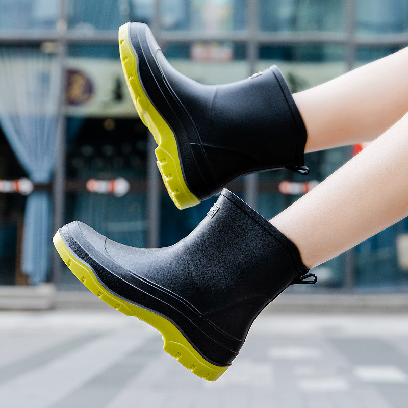 Female Short Non-slip Waterproof Rubber Shoes foto 5