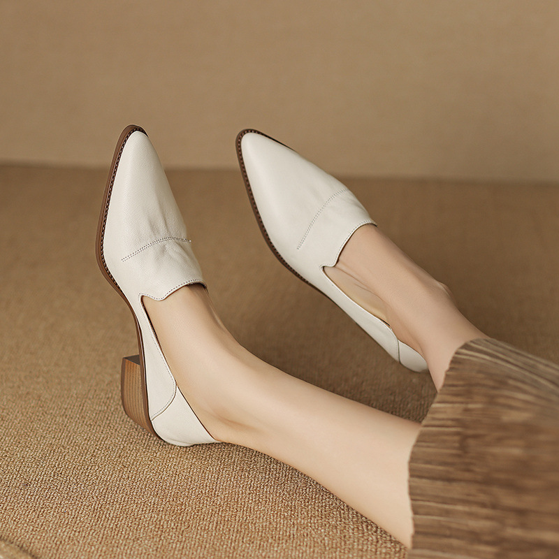 Women's Spring And Autumn Mid Heel Deep Mouth Leather Shoes foto 2