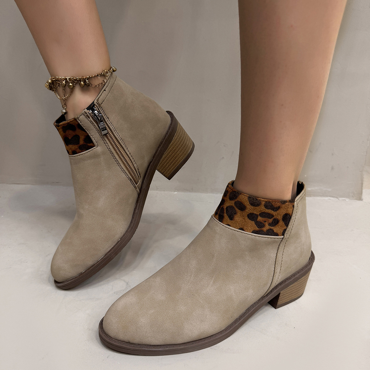 Plus Size Frosted Leopard Print Pointed Sense Thin Booties foto 4
