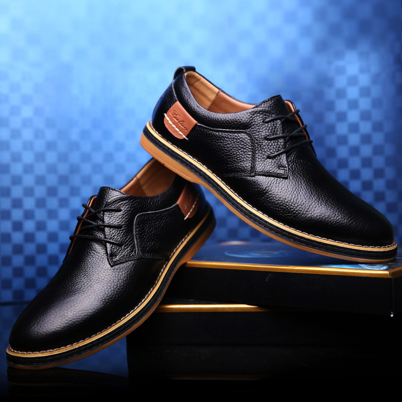 Low Cut Lace Up Casual Leather Shoes With Hand Stitched Detailing foto 3
