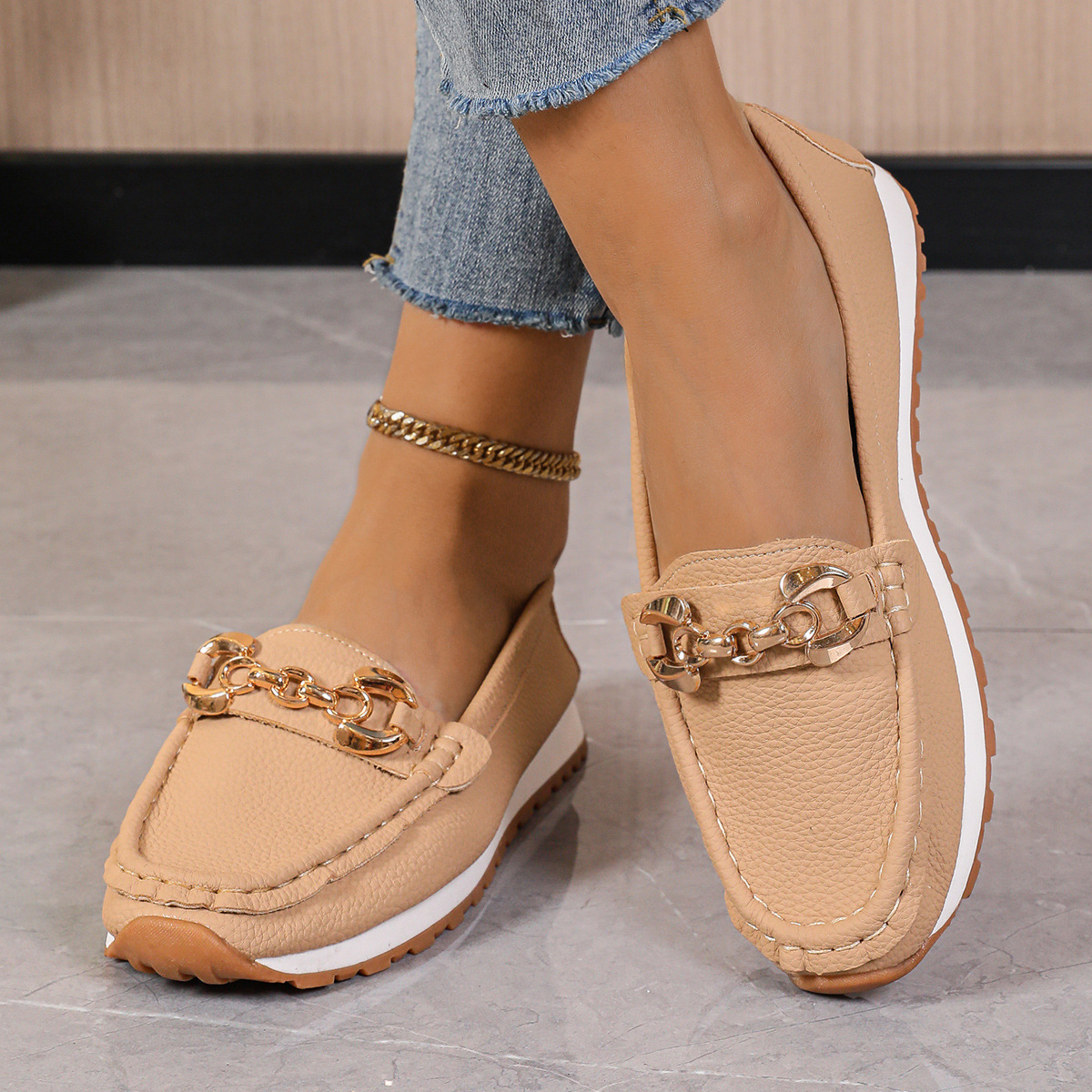 Women's Metal Chain Flat Slip-On Loafers foto 4