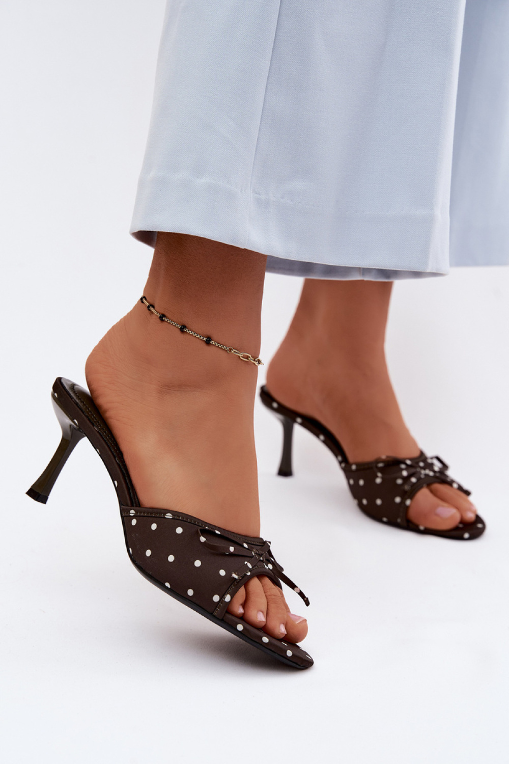 Hakken slippers Step in style
