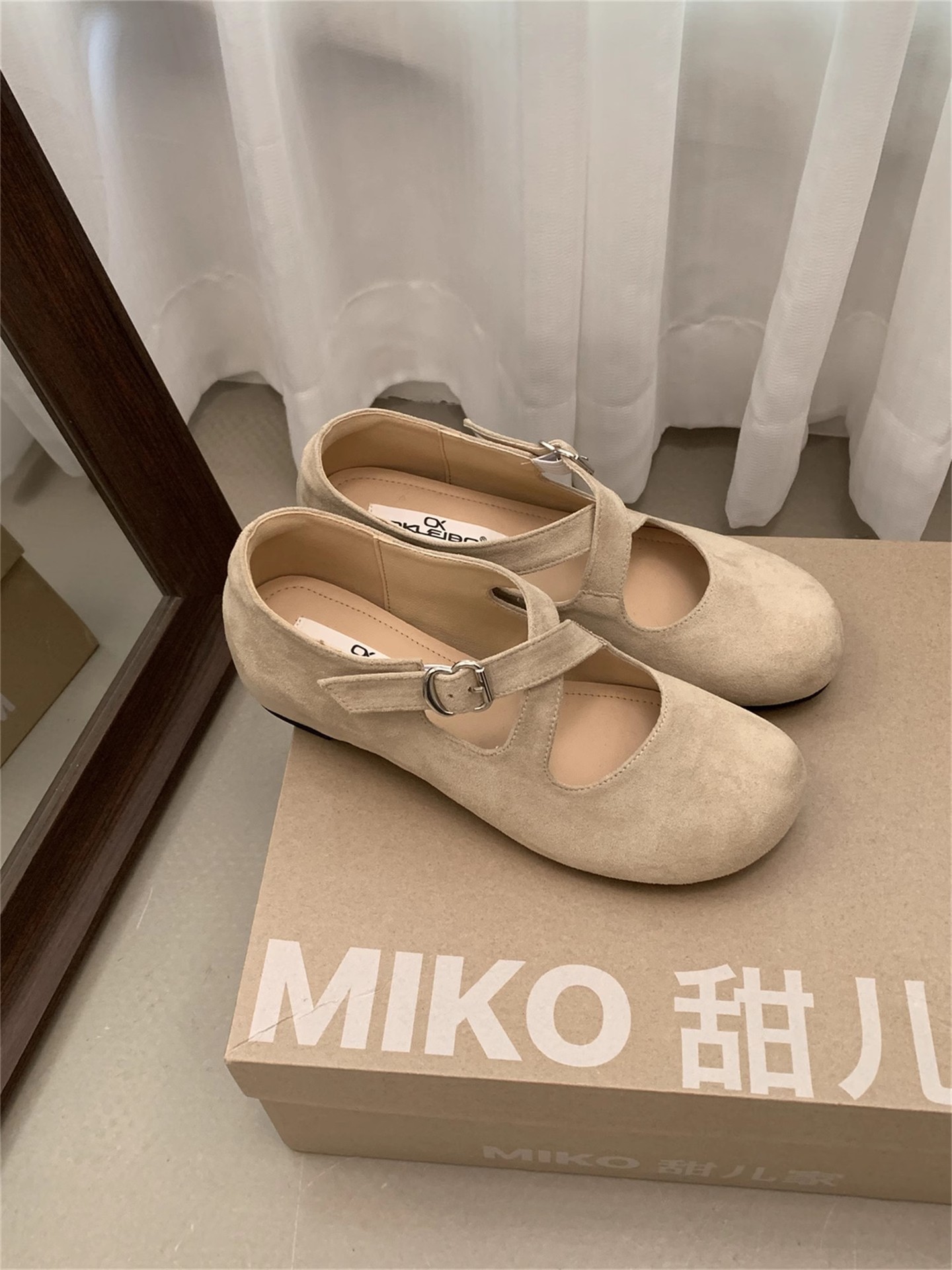 Womens Retro Round-toe Shoes With A Hidden Platform And Thick Sole foto 3