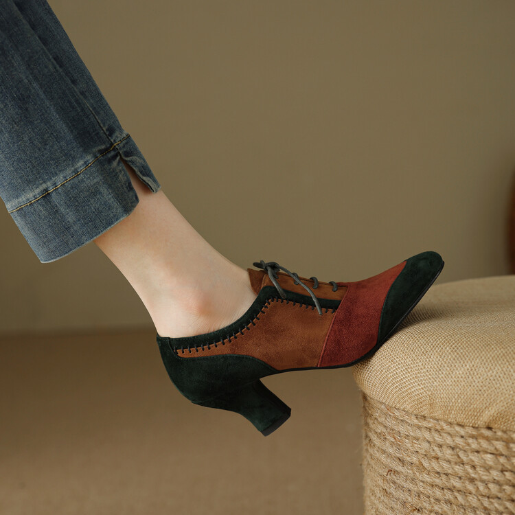 Front Tie Deep Opening Color-blocking Retro High-heel Leather Shoes foto 4