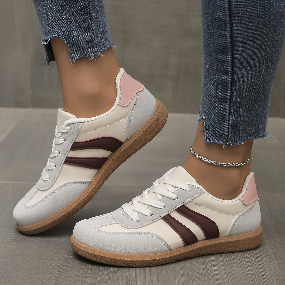 Color-blocked Retro Skate Shoes German-style White Sneakers For Women foto 2