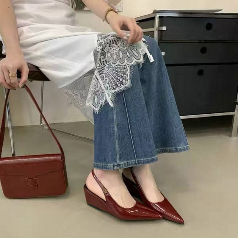 Niche-style Pointed-toe Slingback Pumps foto 5