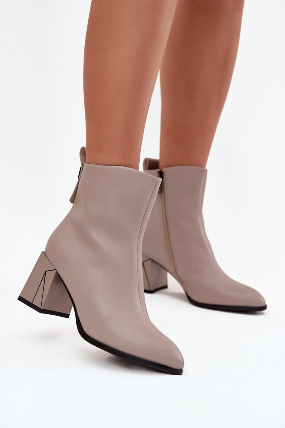 Laarsjes met hoge hak Step in style