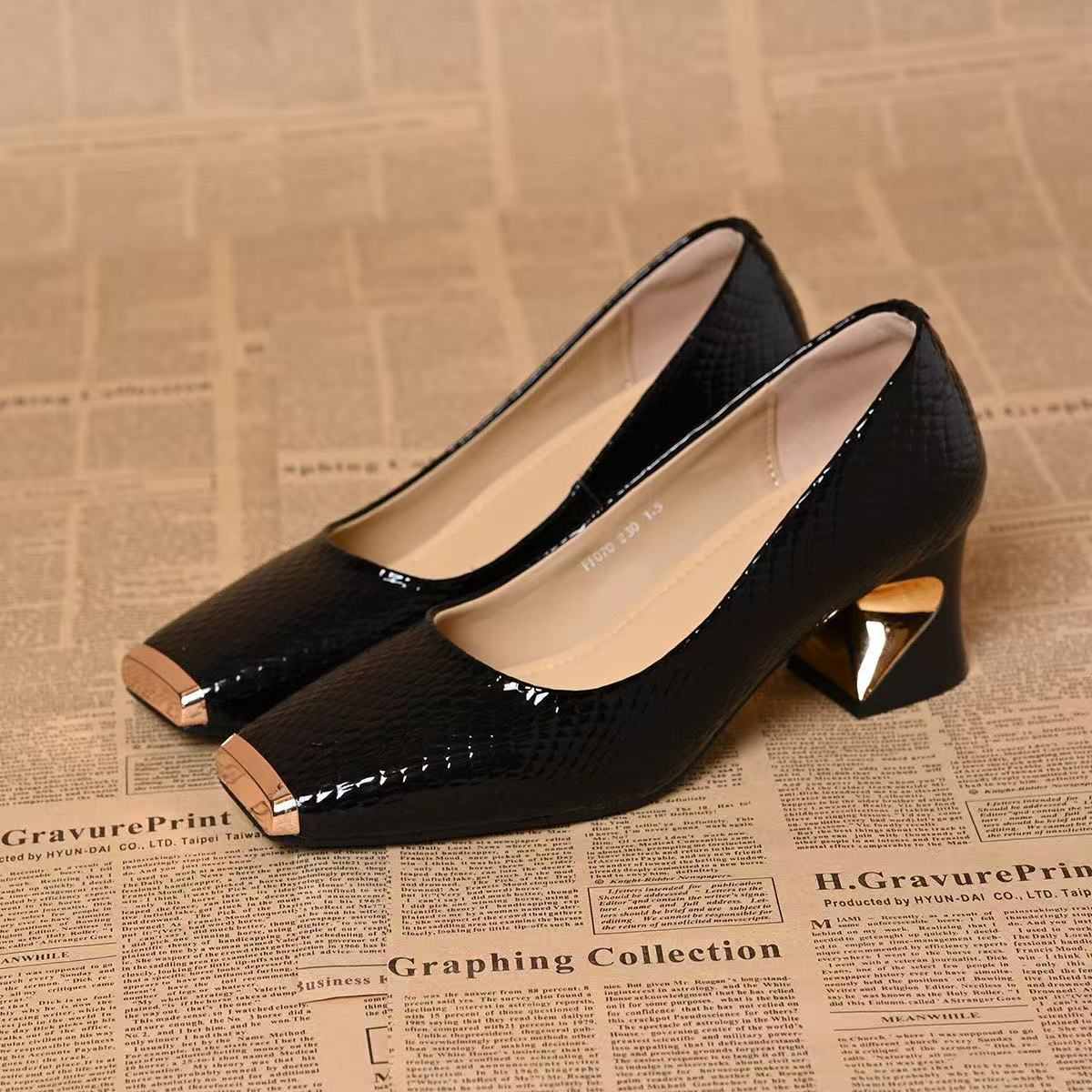 Women's French-style Snake-pattern Chunky-heel Versatile Soft-soled Leather Shoes foto 4