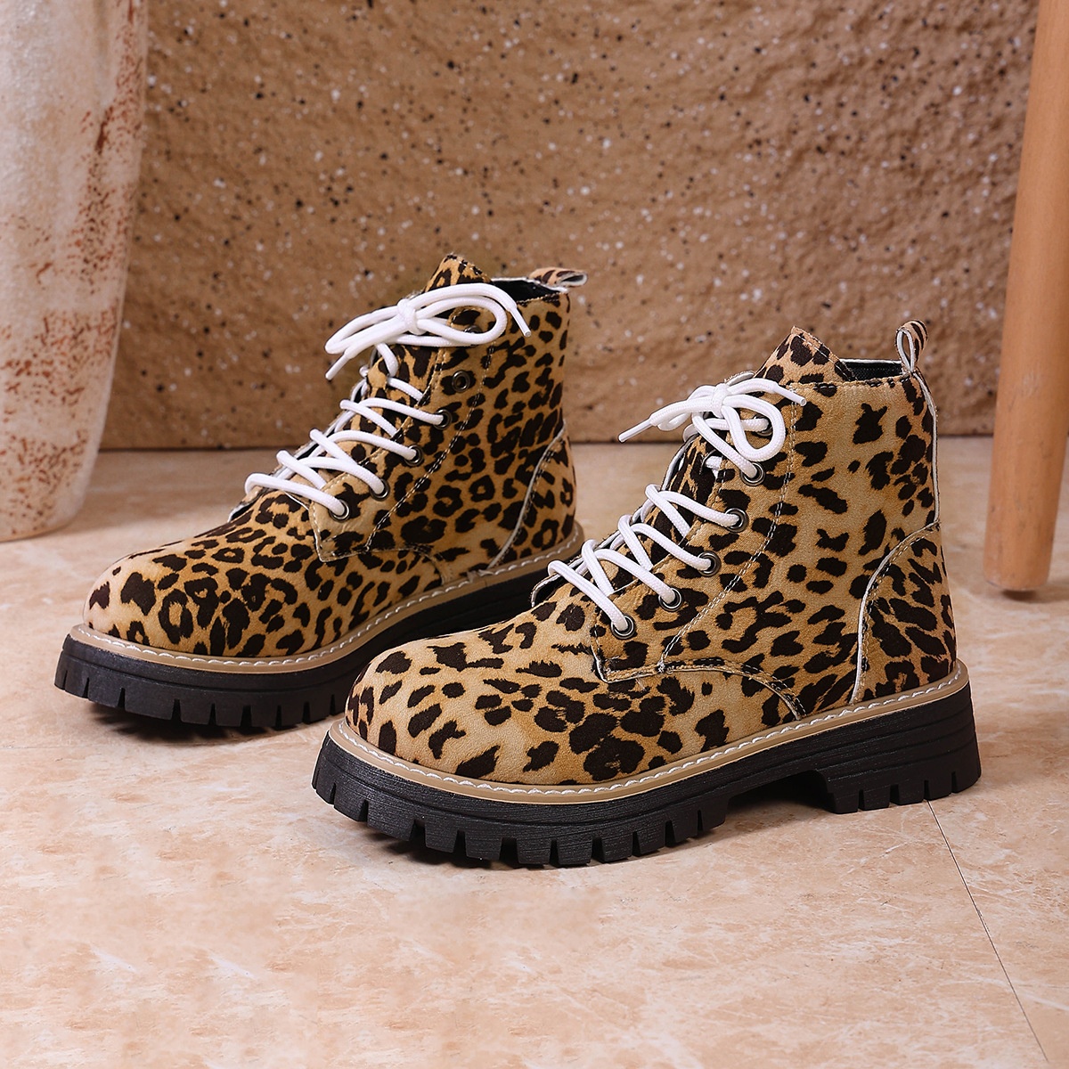 AutumnWinter New Style European And American-Style Low-Cut Ankle Boots Fashionable foto 4