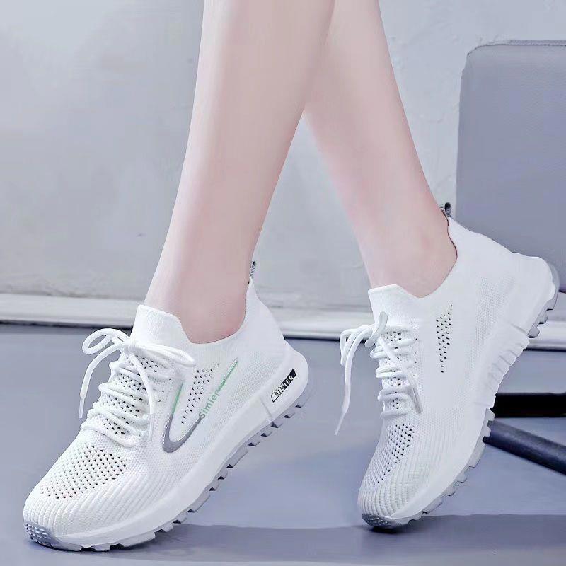 Versatile Flyknit Mesh Casual Sneakers Running Shoes For Students foto 2